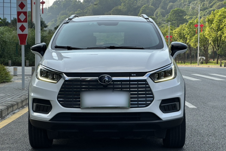 BYD Yuan New Energy 2019 #10 BYD Yuan New Energy 2019 car image #10