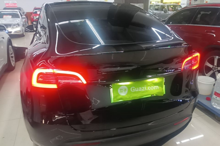 Tesla Model Y 2021 #6 Tesla Model Y 2021 car image #6