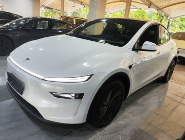 Tesla Model Y 2026 Tesla Model Y 2026 car image