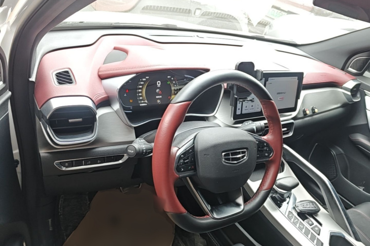 GEELY Coolray 2021 car image #10
