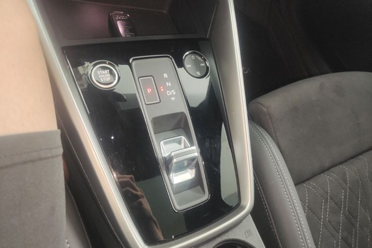 Audi A3 2024 car image #14