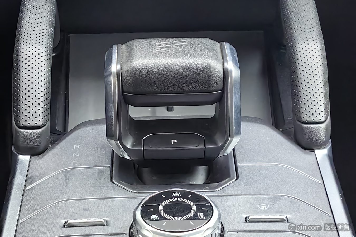 Jetour Traveller 2024 car image #14