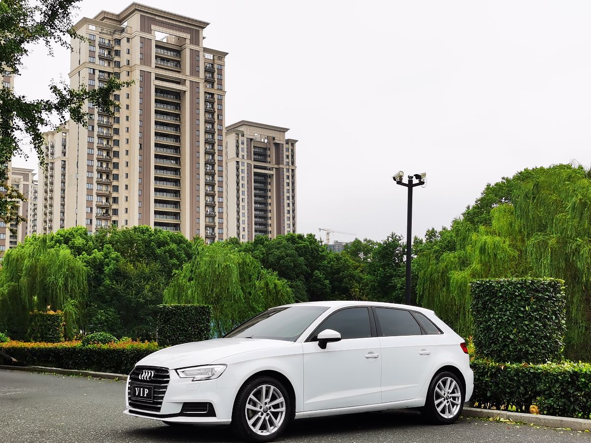 Audi A3 2019 car image 