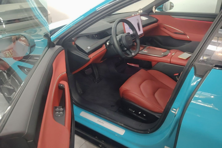 MI SU7 2025 car image #16