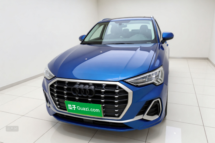 Audi Q3 2021 car image #3