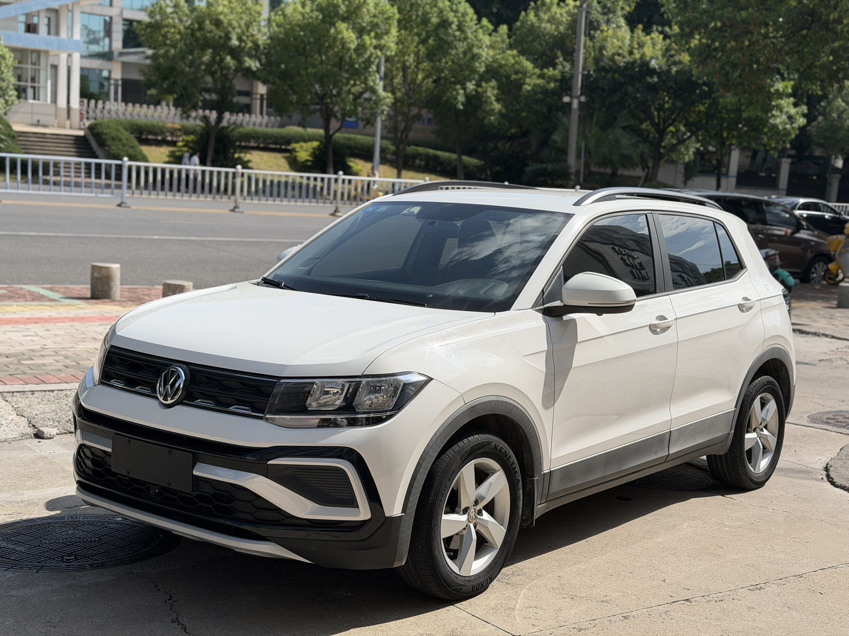 Volkswagen T-Cross 2019 car image 