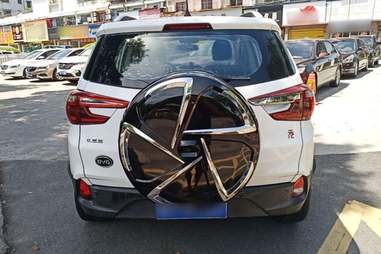 BYD Yuan 2018 #4 BYD Yuan 2018 car image #4