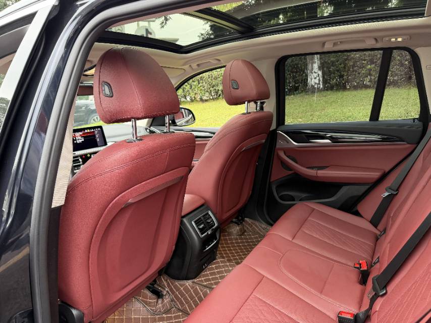 BMW iX3 2023 صورة سيارة #9