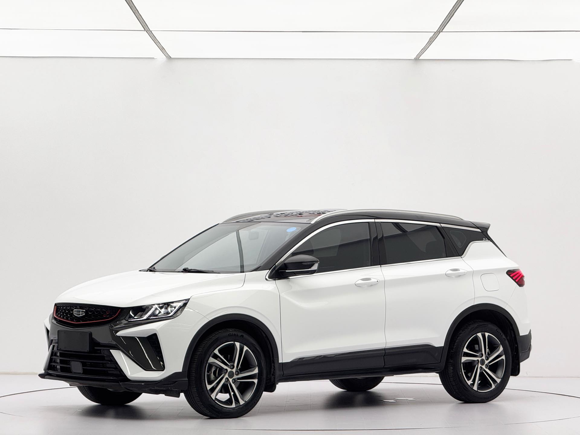 GEELY Coolray 2022 car image 
