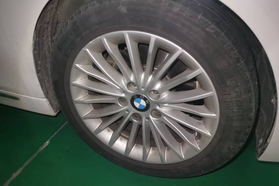 BMW 3 Series 2015 car image #9