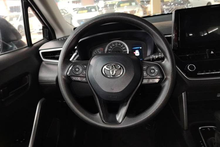 Toyota Corolla Cross 2023 car image #11