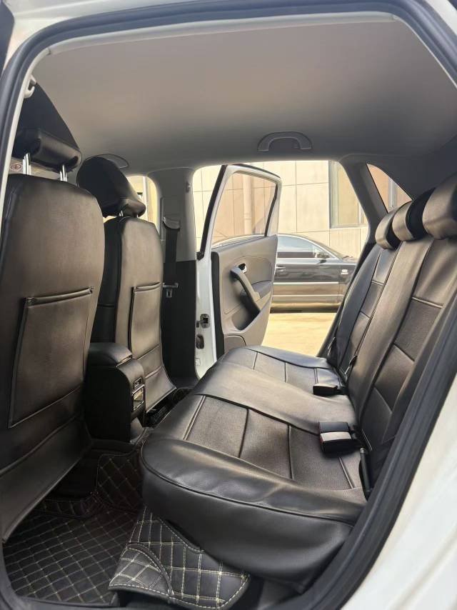 Volkswagen Polo 2019 car image #8