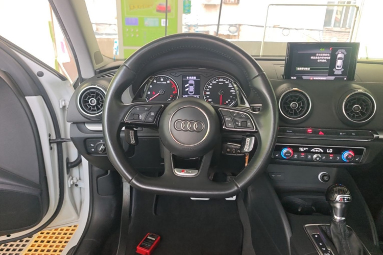 Audi A3 2018 #11 Audi A3 2018 car image #11