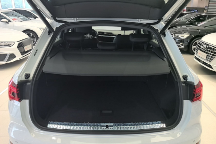 Audi Q3 2024 #19 Audi Q3 2024 immagine di auto #19