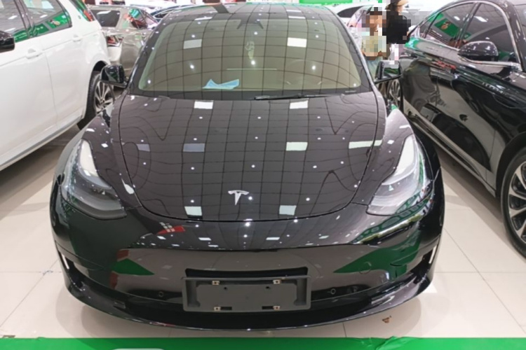 Tesla Model 3 2022 car image #3