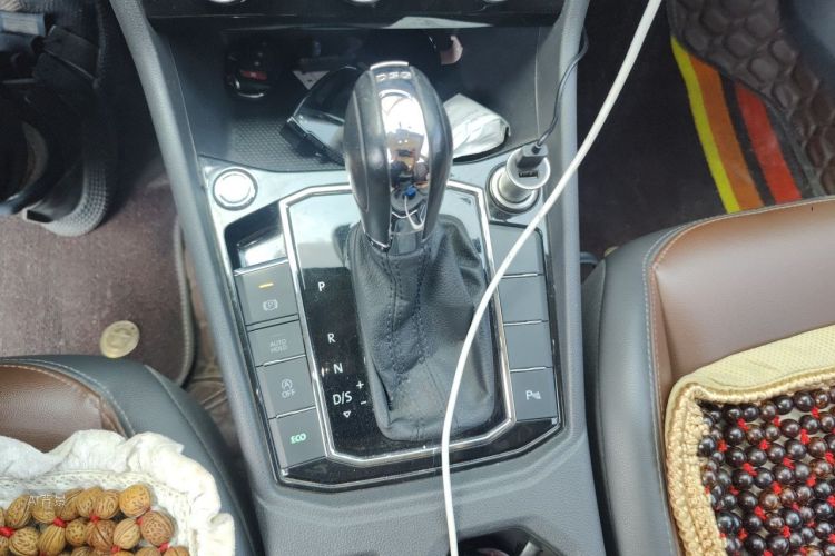 Volkswagen Lavida 2018 car image #16