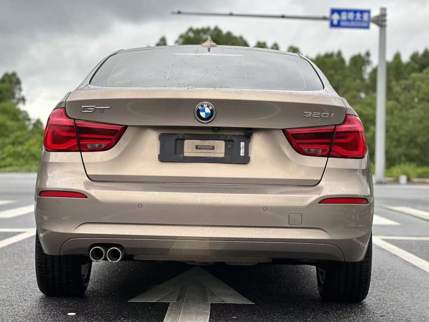 BMW 3 Series GT 2018 car image #8