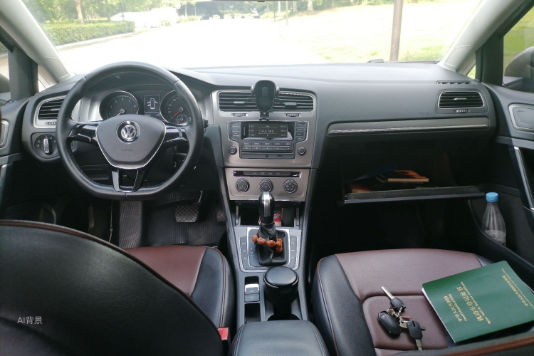 Volkswagen Golf 2014 car image #11