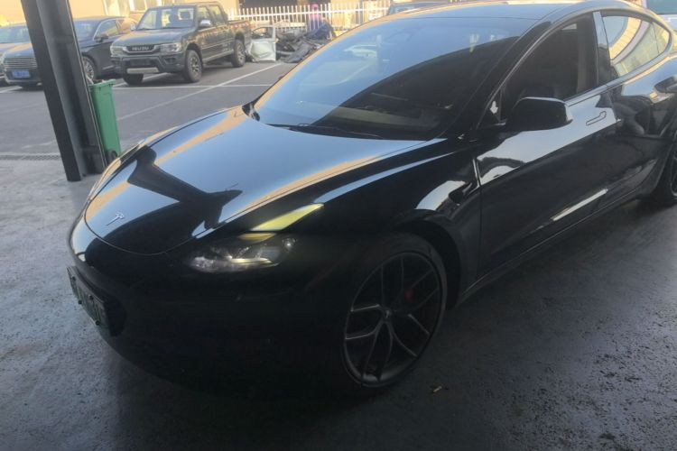 Tesla Model 3 2022 car image #2