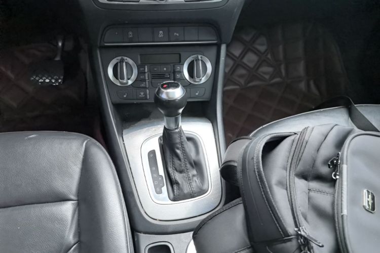 Audi Q3 2015 #18 Audi Q3 2015 car image #18