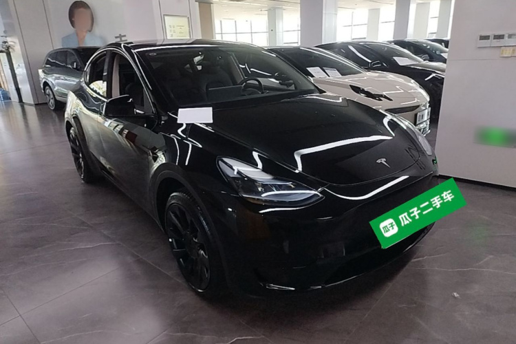 Tesla Model Y 2023 car image #4
