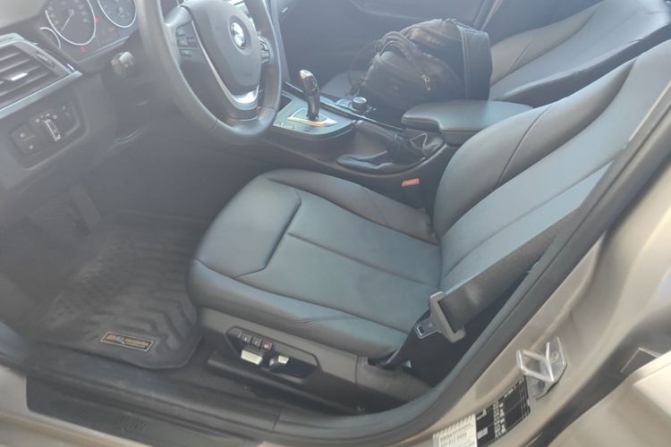 BMW 3 Series 2017 car image #17