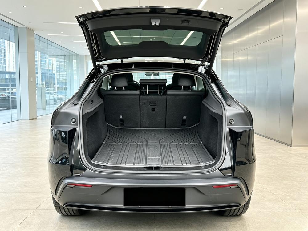 Tesla Model Y 2025 #9 Tesla Model Y 2025 imagen de coche #9