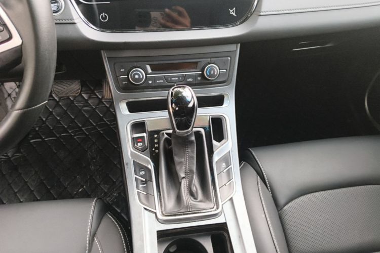 GEELY Emgrand 2020 car image #14