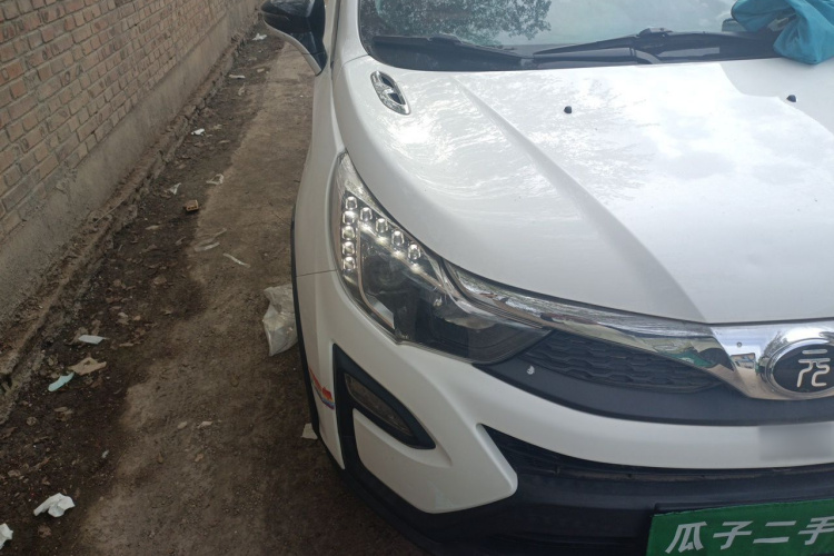 BYD Yuan 2018 #5 BYD Yuan 2018 car image #5