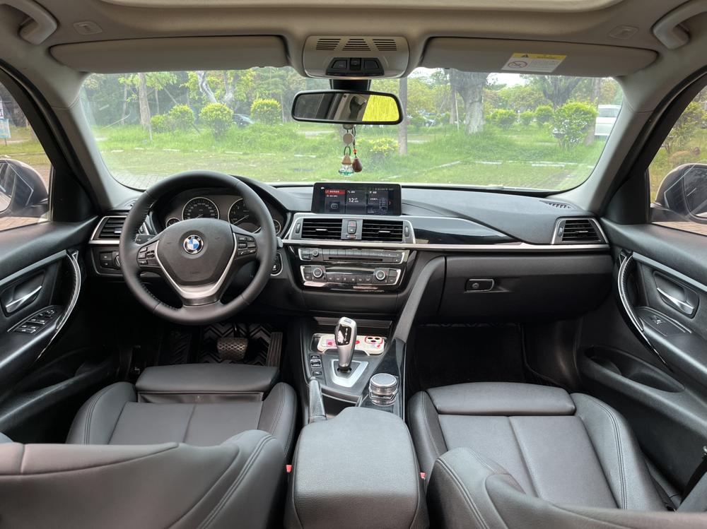 BMW 3 Series 2019 #8 BMW 3 Series 2019 car image #8