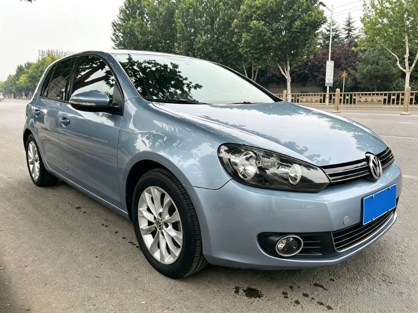 Volkswagen Golf 2013 car image #3