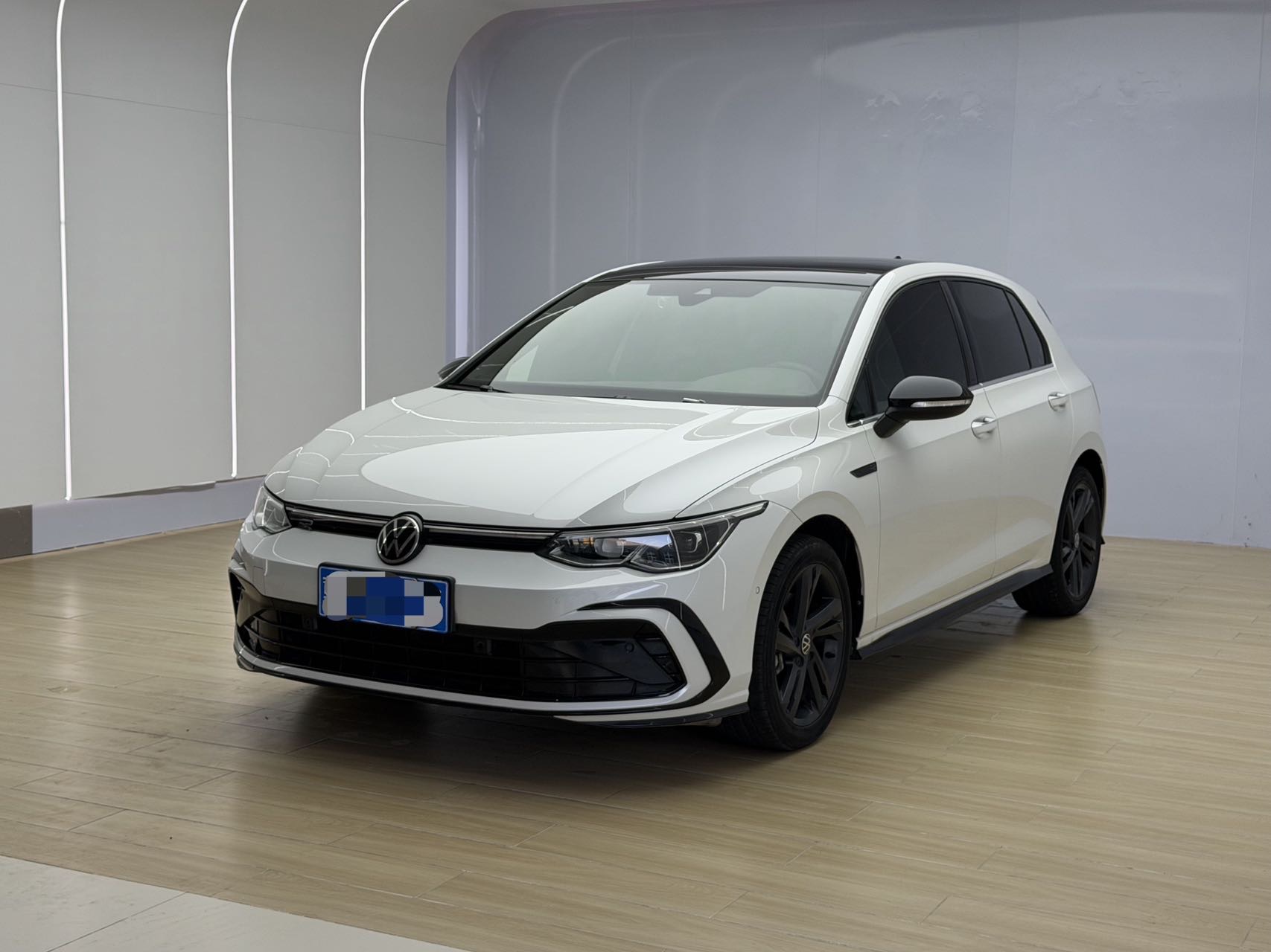 Volkswagen Golf 2022 car image 