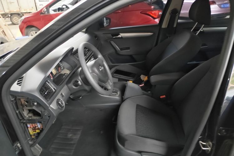 Volkswagen Lavida 2017 car image #15