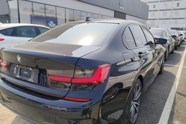 BMW 3 Series 2020 car image #7
