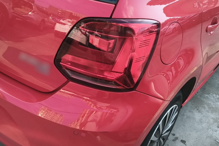 Volkswagen Polo 2016 car image #8