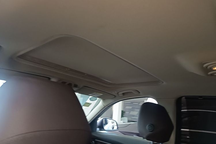 BMW 3 Series 2019 #18 BMW 3 Series 2019 immagine di auto #18