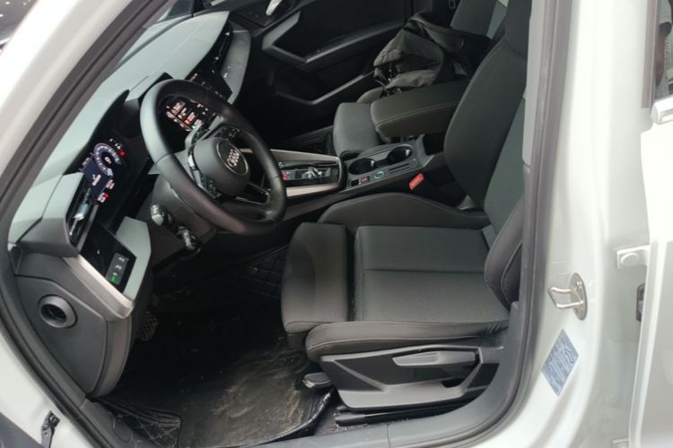Audi A3 2023 immagine di auto #15