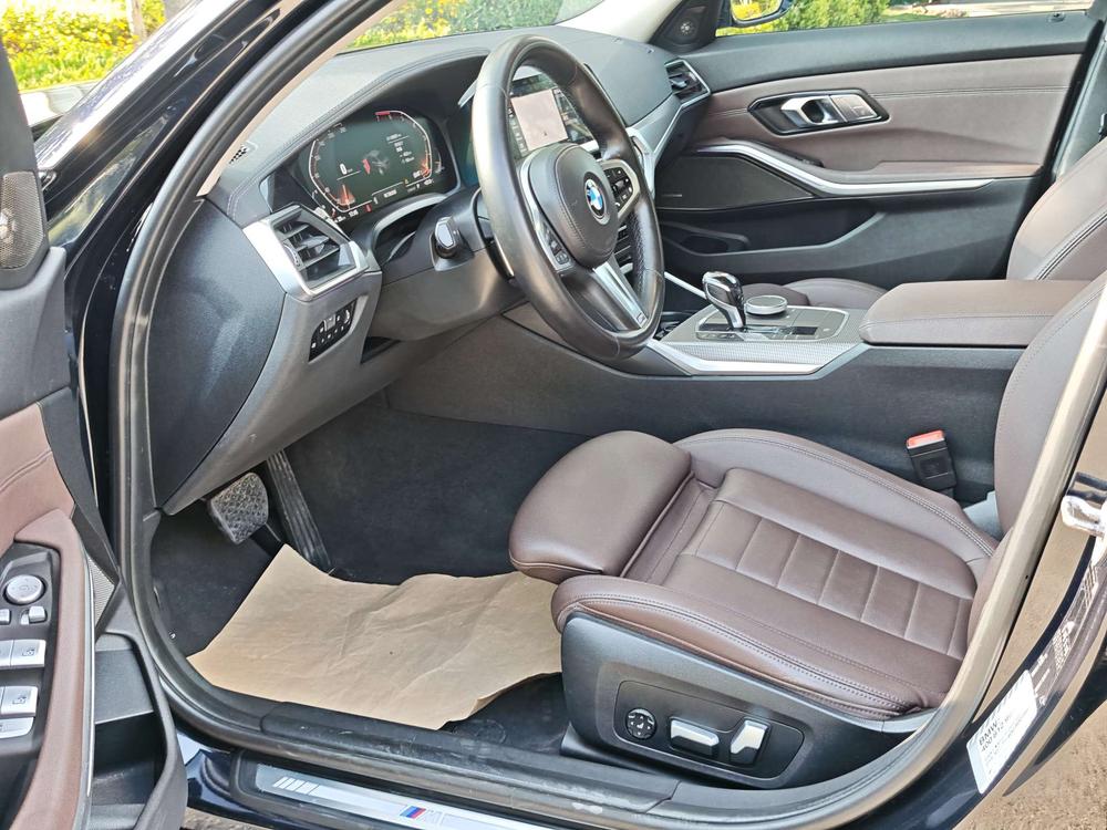 BMW 3 Series 2020 car image #21