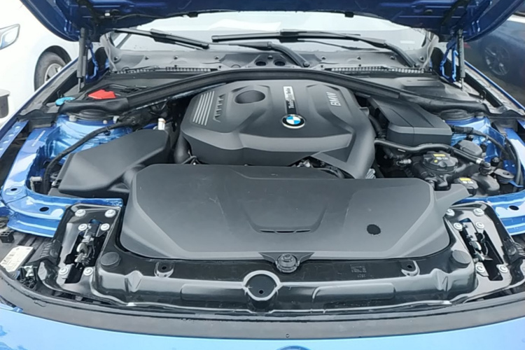 BMW 3 Series 2018 #20 BMW 3 Series 2018 car image #20