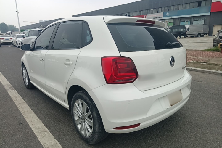 Volkswagen Polo 2014 #5 Volkswagen Polo 2014 car image #5