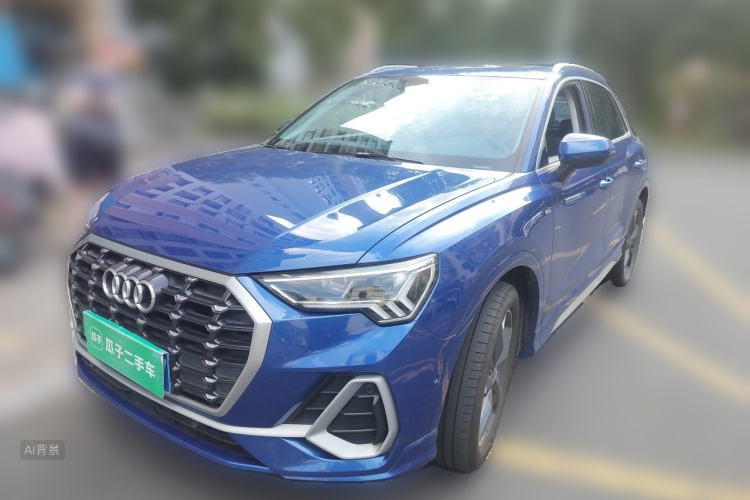Audi Q3 2021 car image #2