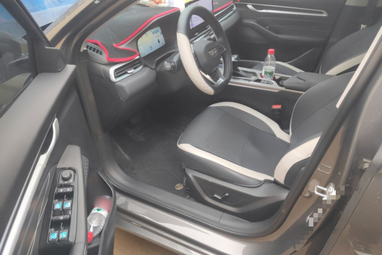 GEELY Emgrand 2025 car image #13