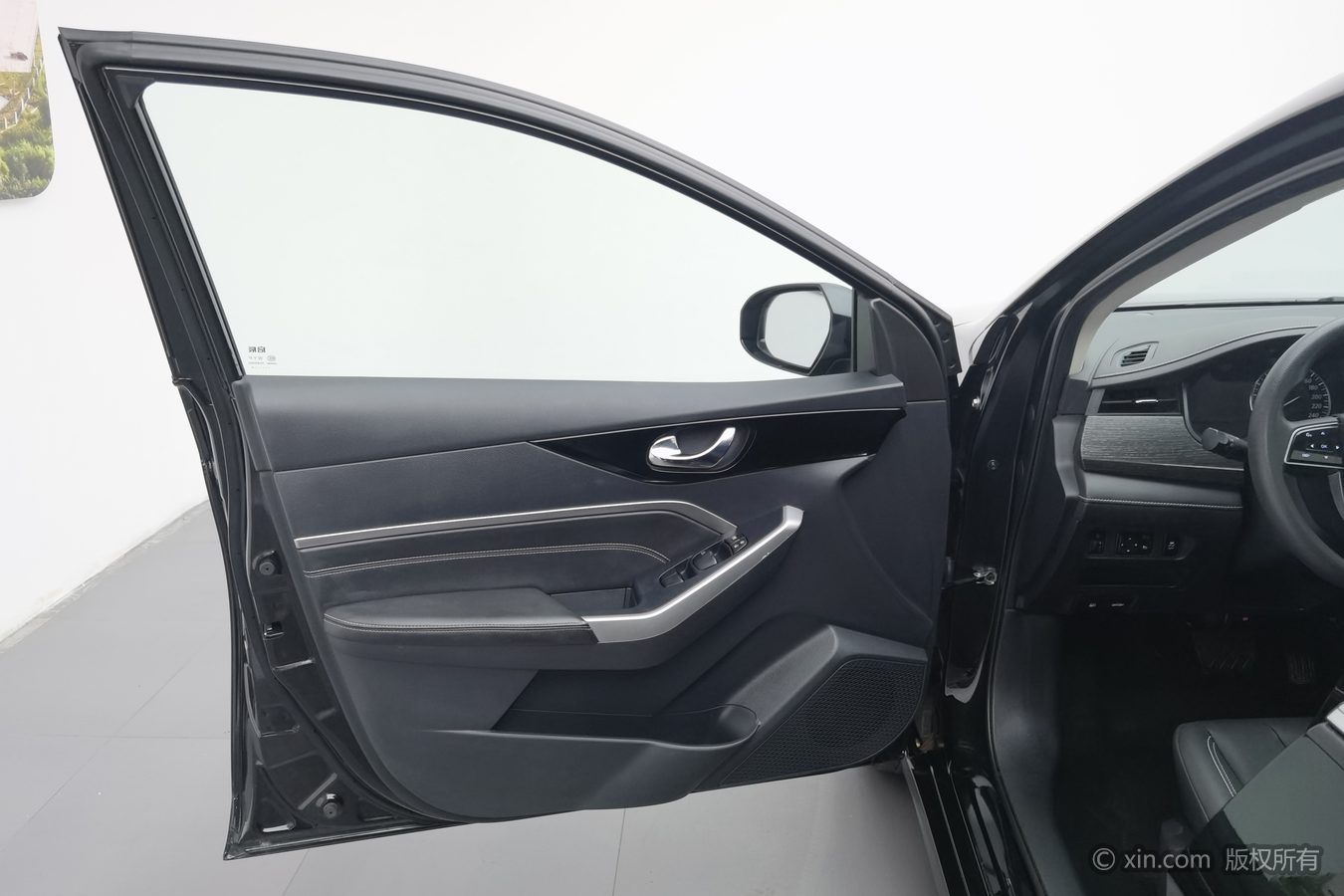 2024 car image #8