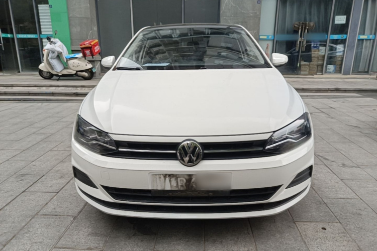 Volkswagen Polo 2021 car image #3