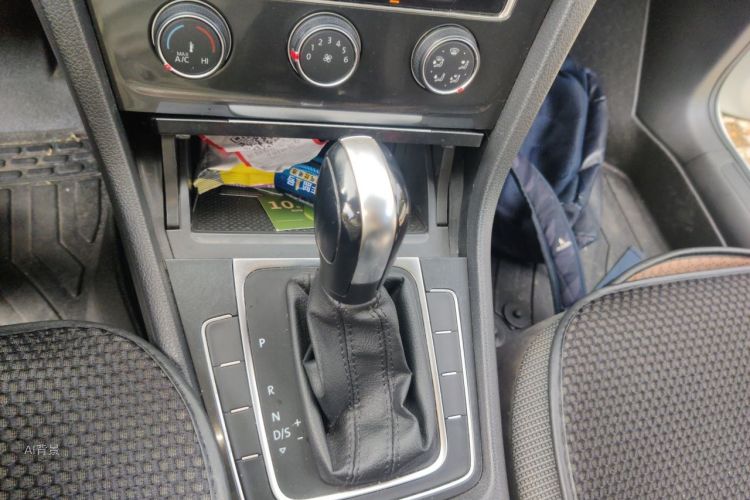 Volkswagen Golf 2018 #10 Volkswagen Golf 2018 car image #10