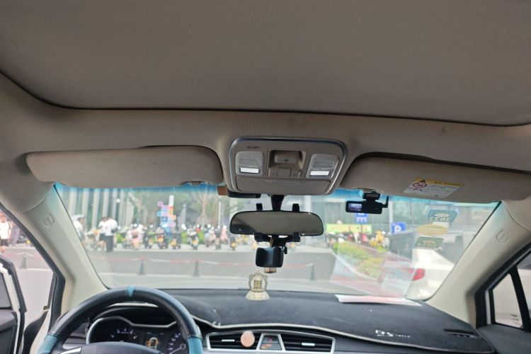 GEELY Emgrand GS 2016 car image #16