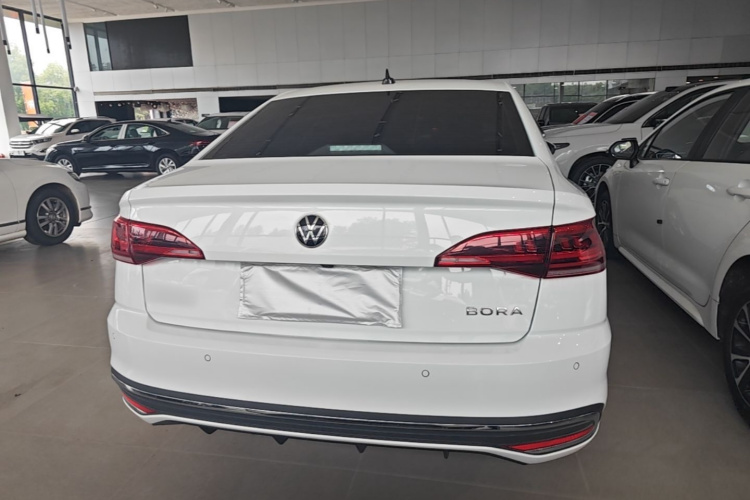 Volkswagen Bora 2024 car image #6