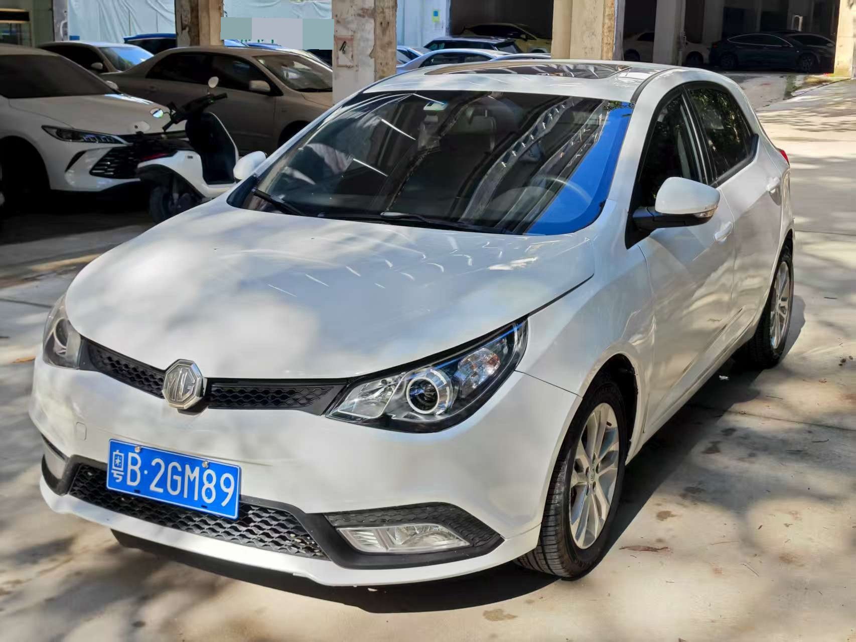MG 5 2013 MG 5 2013 car image