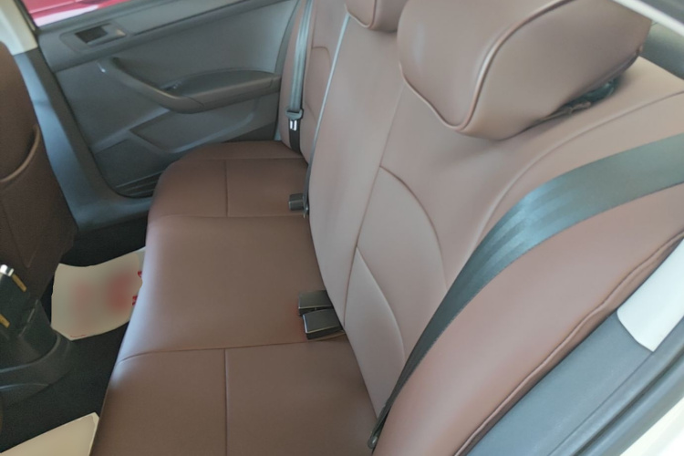 Volkswagen Santana 2017 car image #13