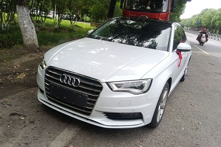 Audi A3 2015 car image #2